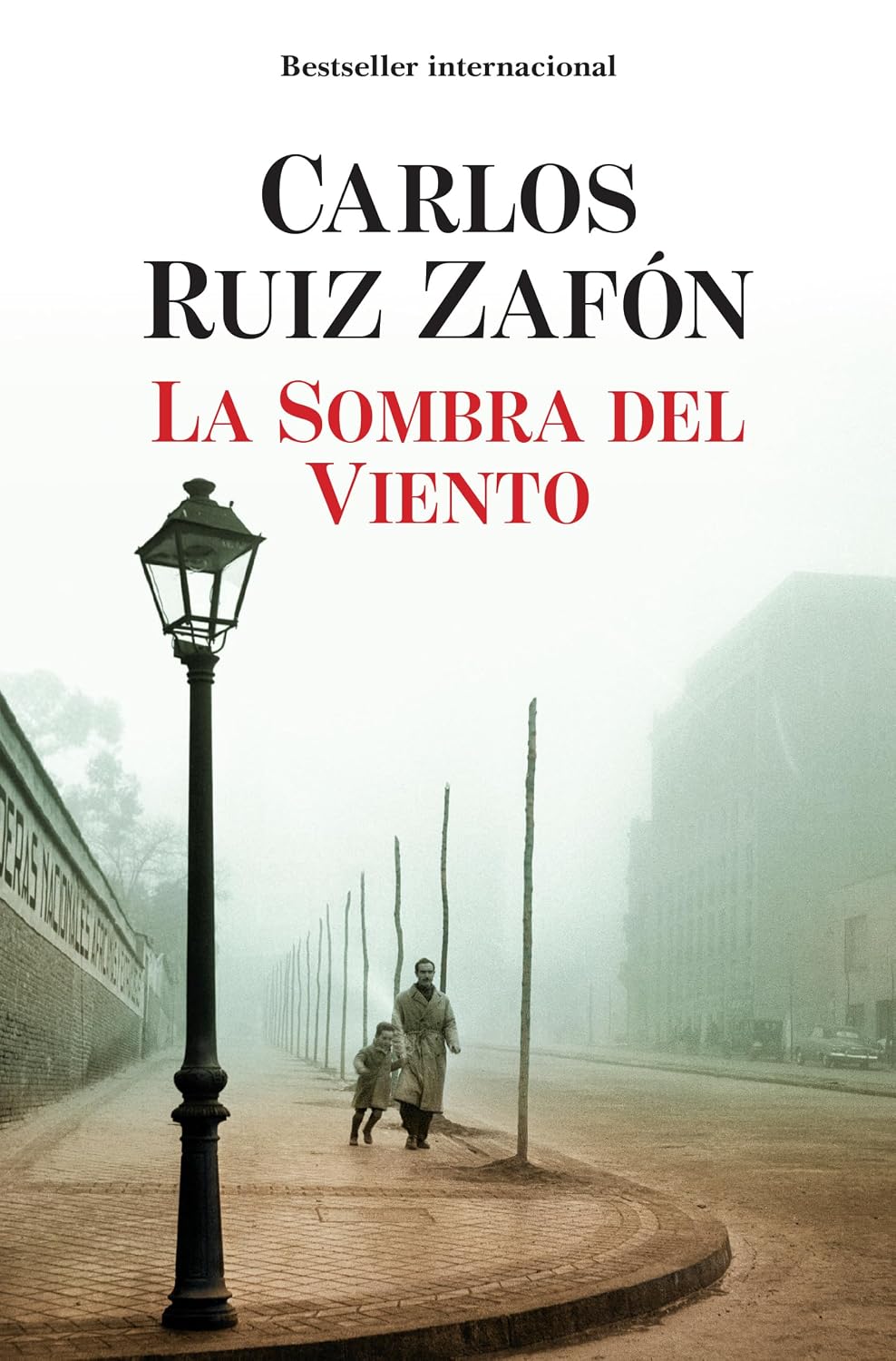 La sombra del viento / Shadow of the Wind (El cementerio de los libros olvidados) (Spanish Edition)